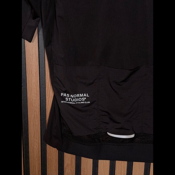 Pas Normal Studios Cycling Jersey Medium Men's Black Mechanism Pro Rain Logo - Picture 10 of 12